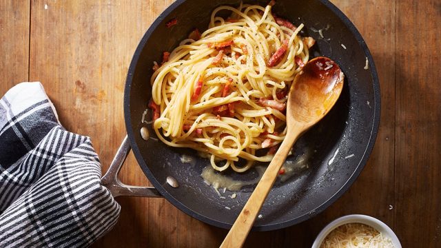 spaghetti with sauce in pan