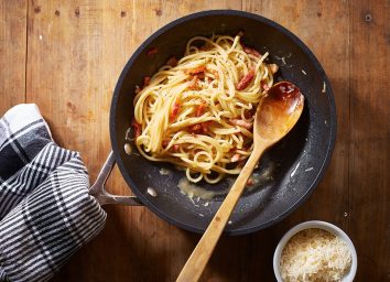 spaghetti with sauce in pan