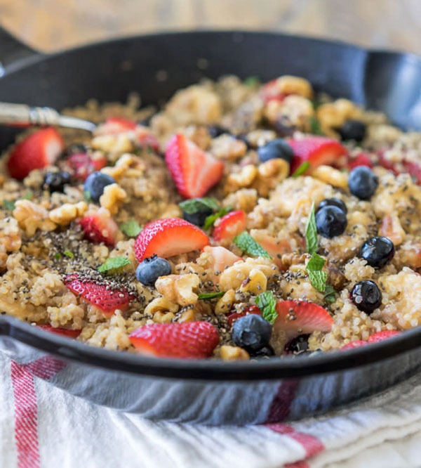 QUINOA BREAKFAST SKILLET