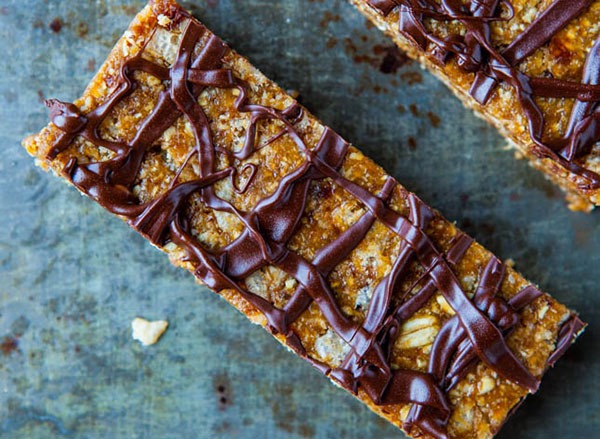 sunflower seed butter granola bars with chocolate drizzle