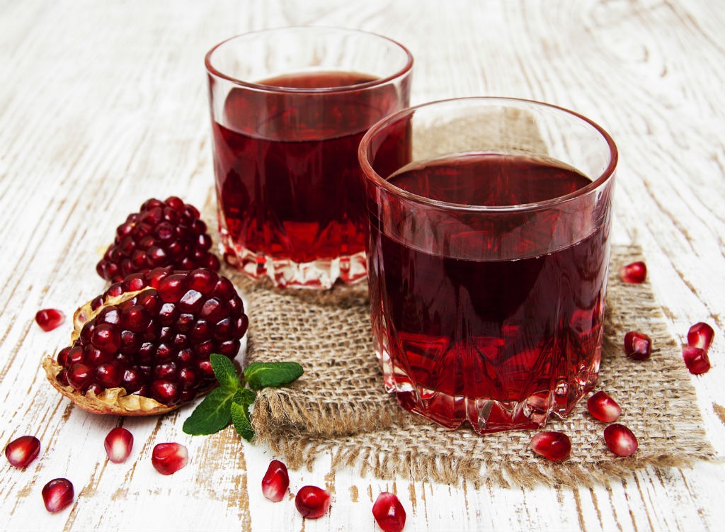 foods for better sex - pomegranate juice