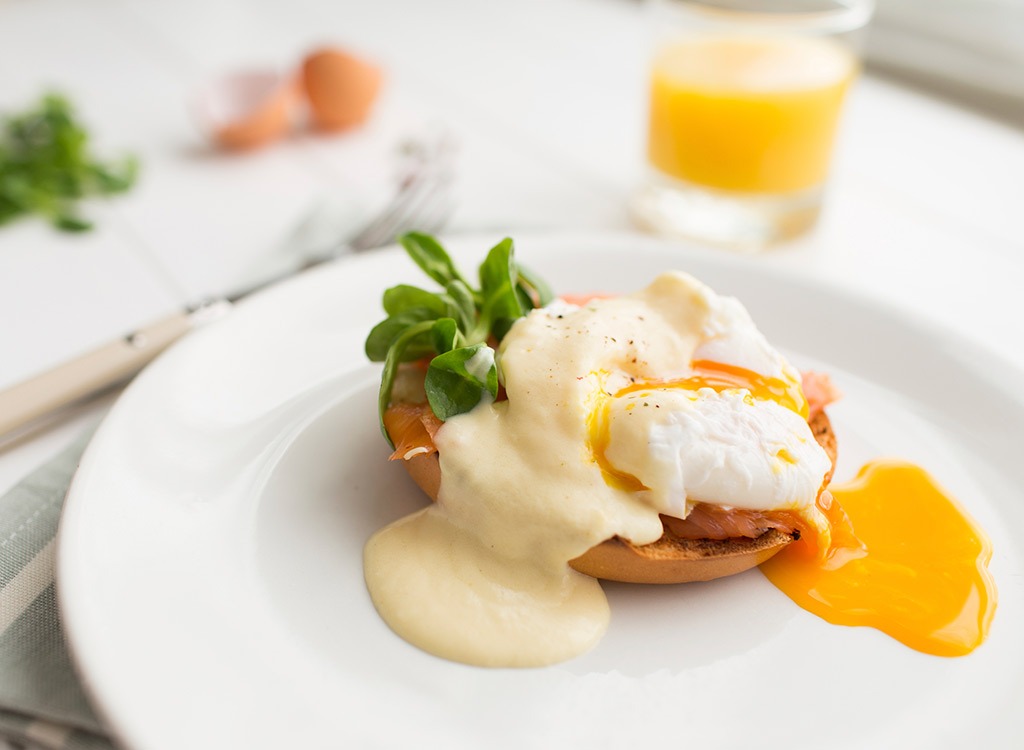 eggs benedict lose weight brunch