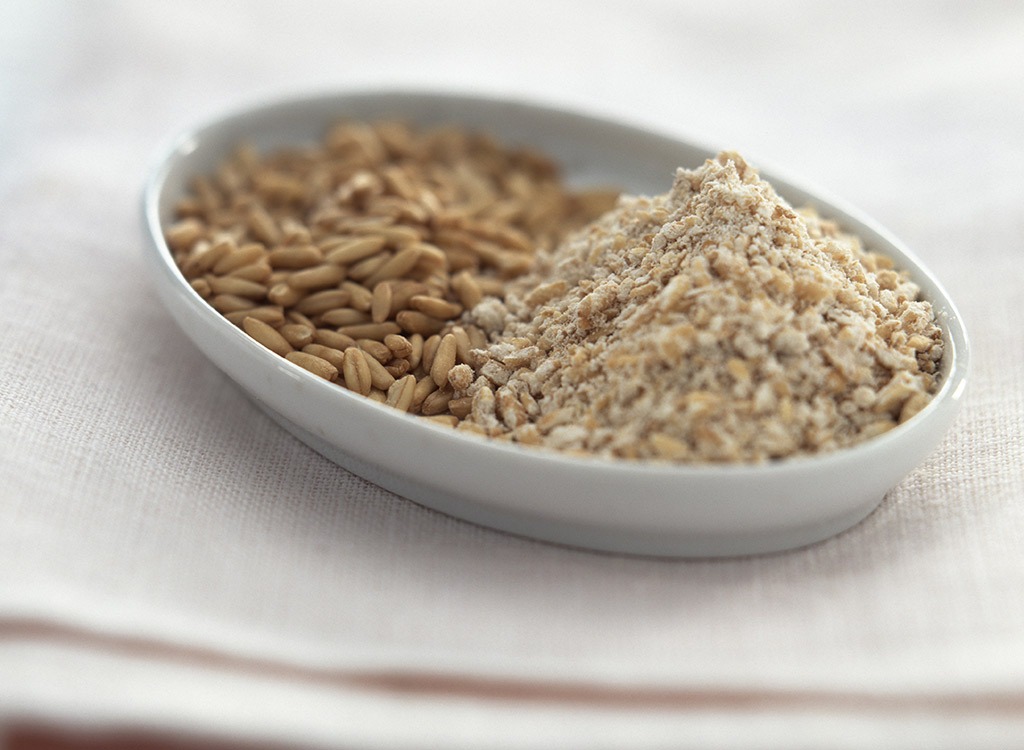 kamut grains and flour