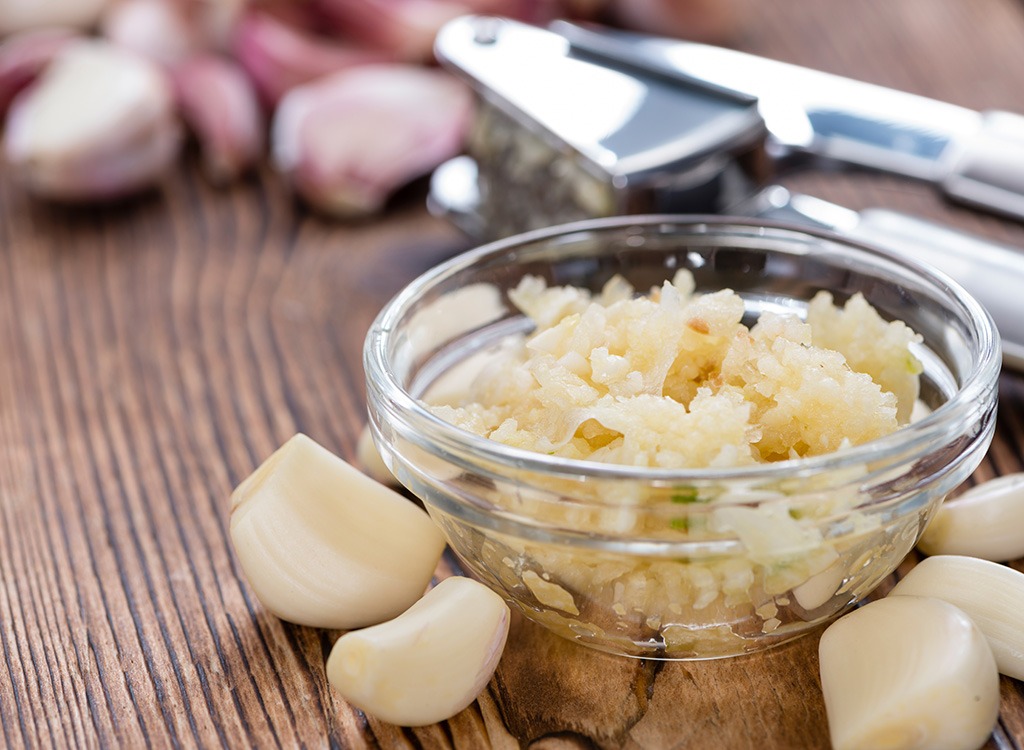 chopped garlic