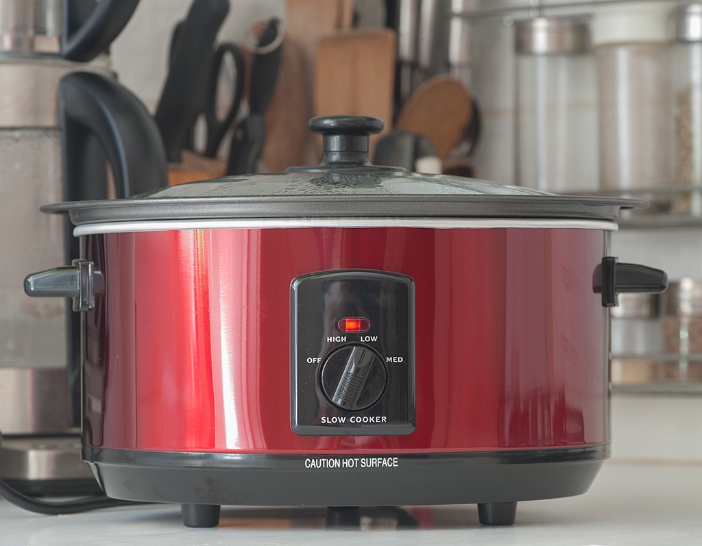 red slow cooker