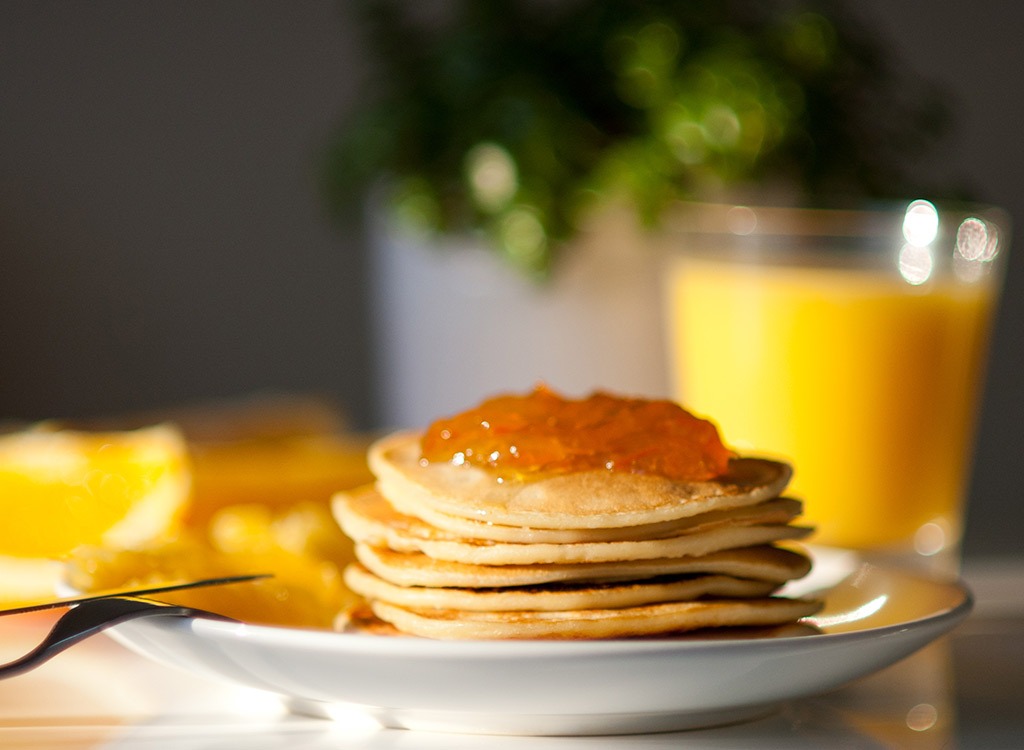 paleo banana pancakes