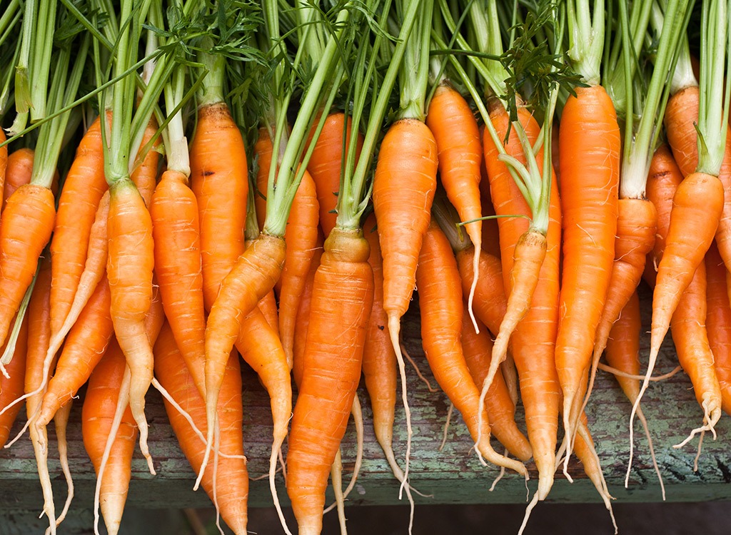 fresh organic carrots