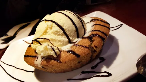 Red Lobster Warm Chocolate Chip Lava Cookie