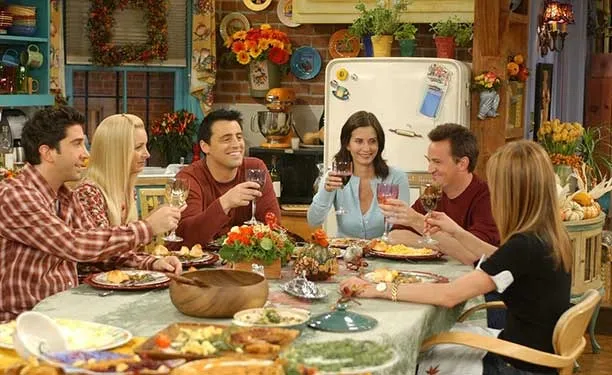 Chandler-Helps-with-Thanksgiving-Dinner.jpg (612×375)