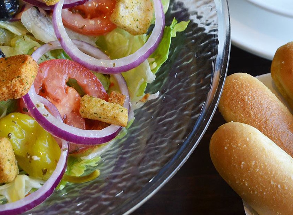 8 Secrets You Should Know About Olive Garden — Eat This Not That