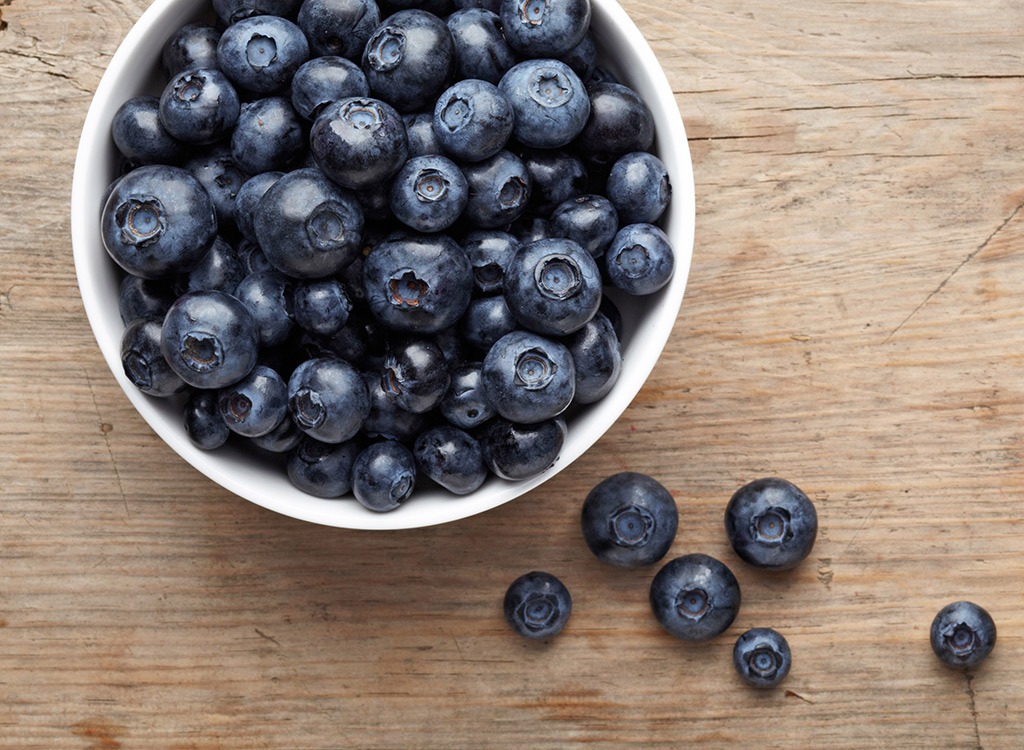 Food for women blueberries
