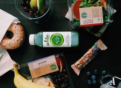 28 Starbucks Items Diet Experts Love