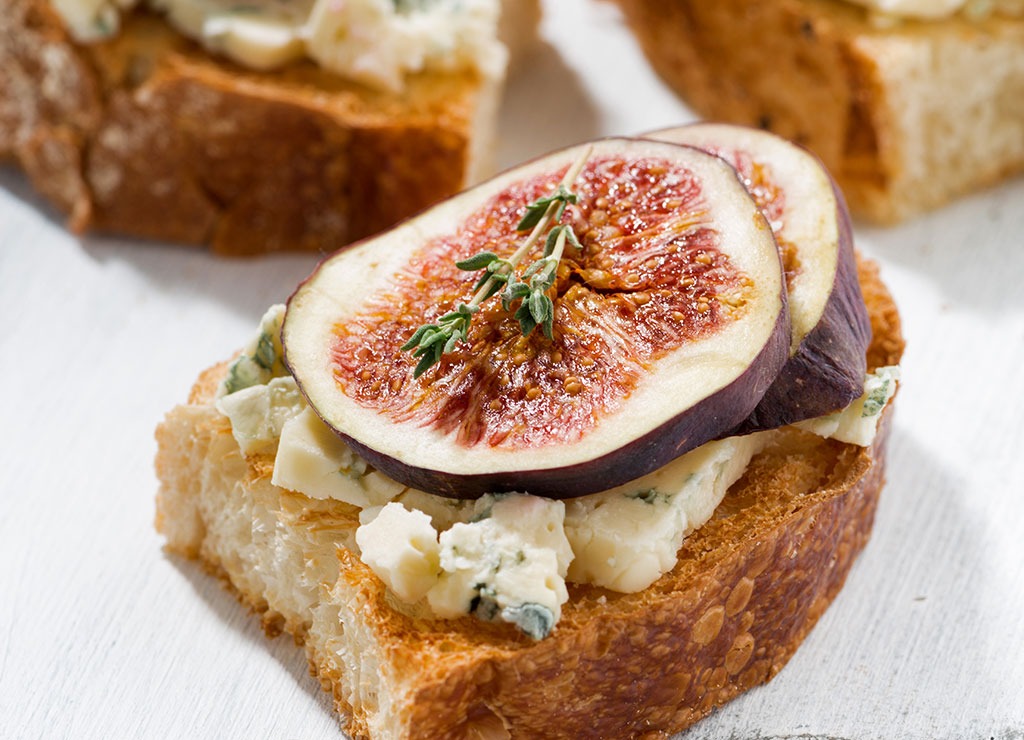 honey ricotta and fig toast