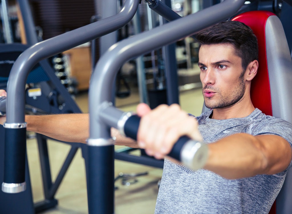 chest press machine gym