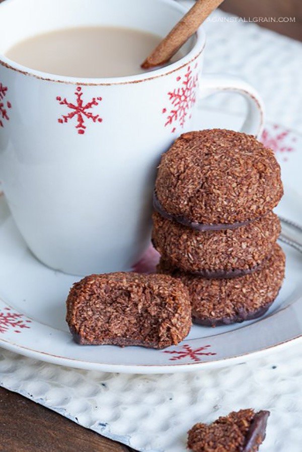 Peppermint Chocolate Macaroons