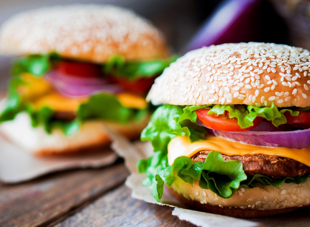8 FastFood Meals Under 500 Calories — Eat This Not That