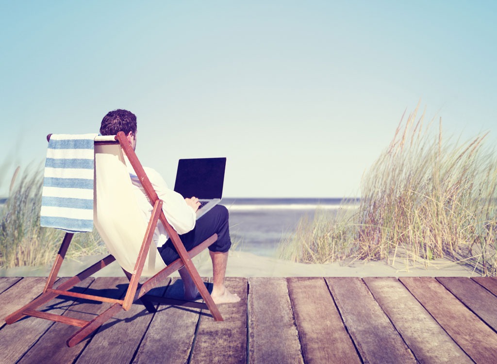 Worst vacation habits working during vacation